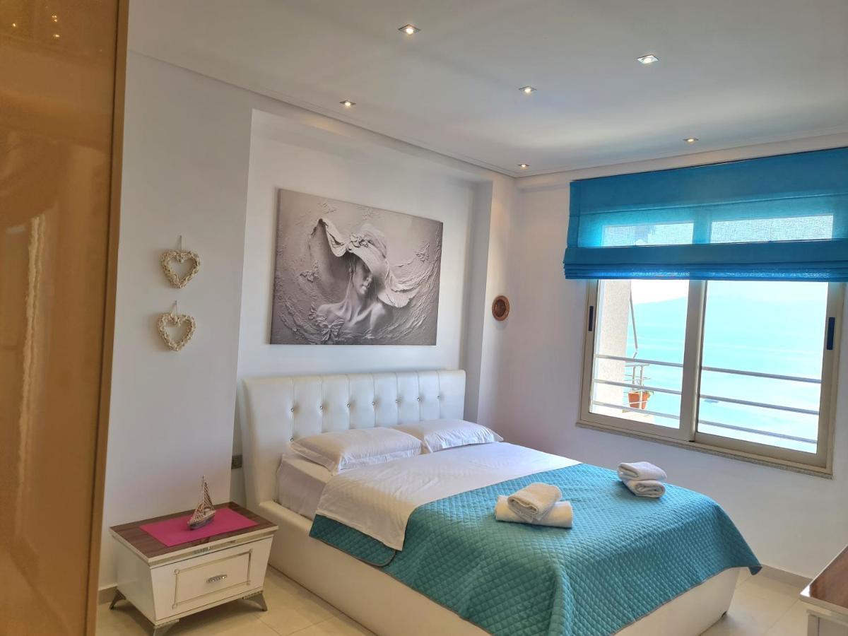 Luxury Seafront Apartments Sarandë Exterior foto